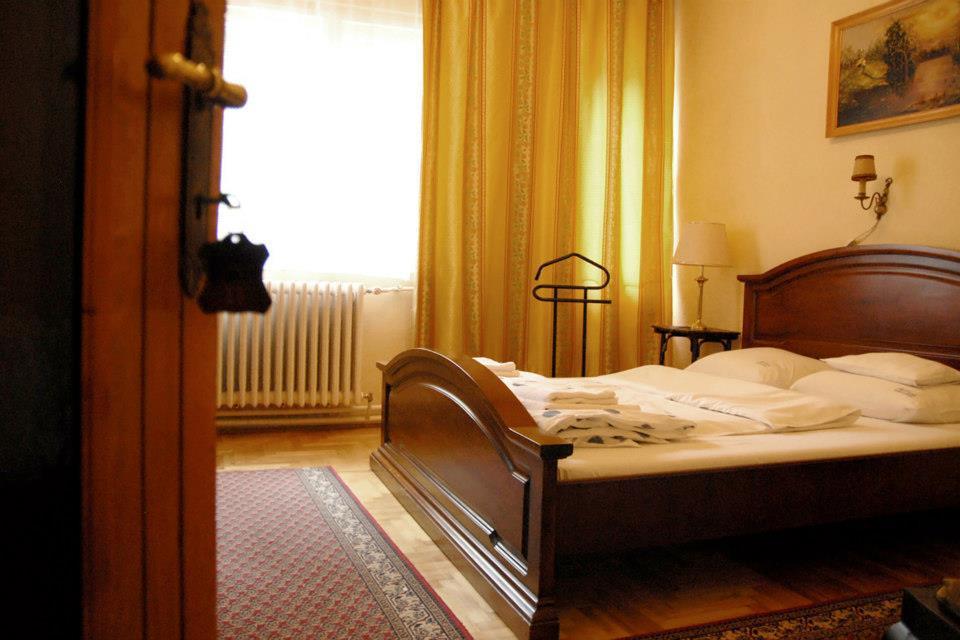Kastelyszallo Mateszalka Bed & Breakfast Exterior photo